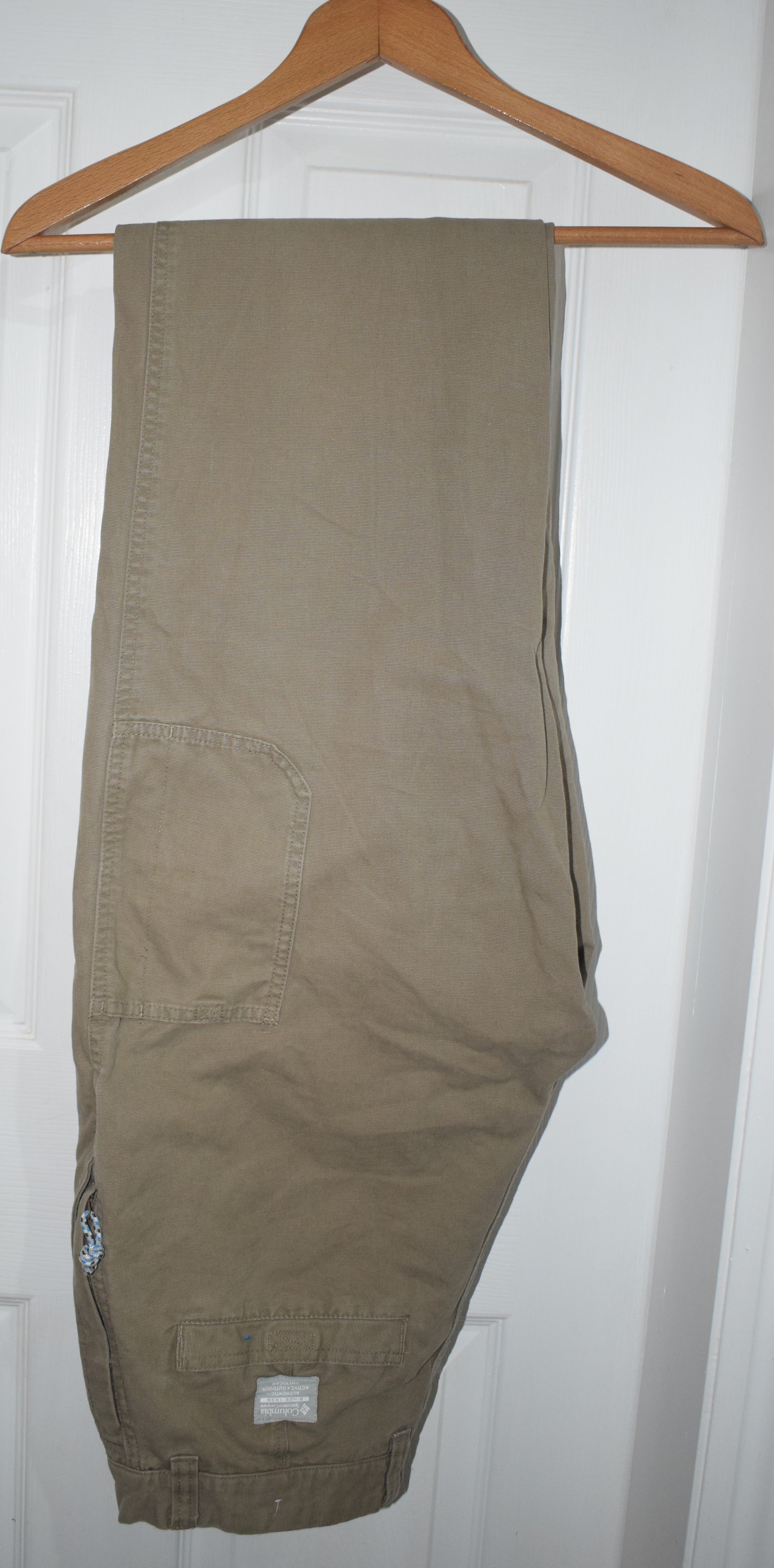 Columbia Sportswear Authentic Outdoor Cargo Trousers – Khaki