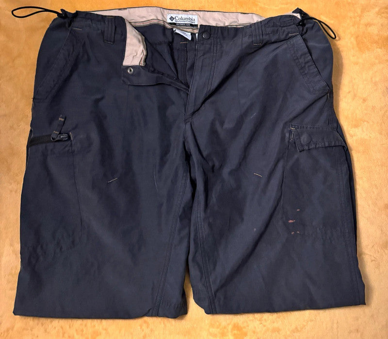 Columbia Cargo Trousers – Dark Charcoal
